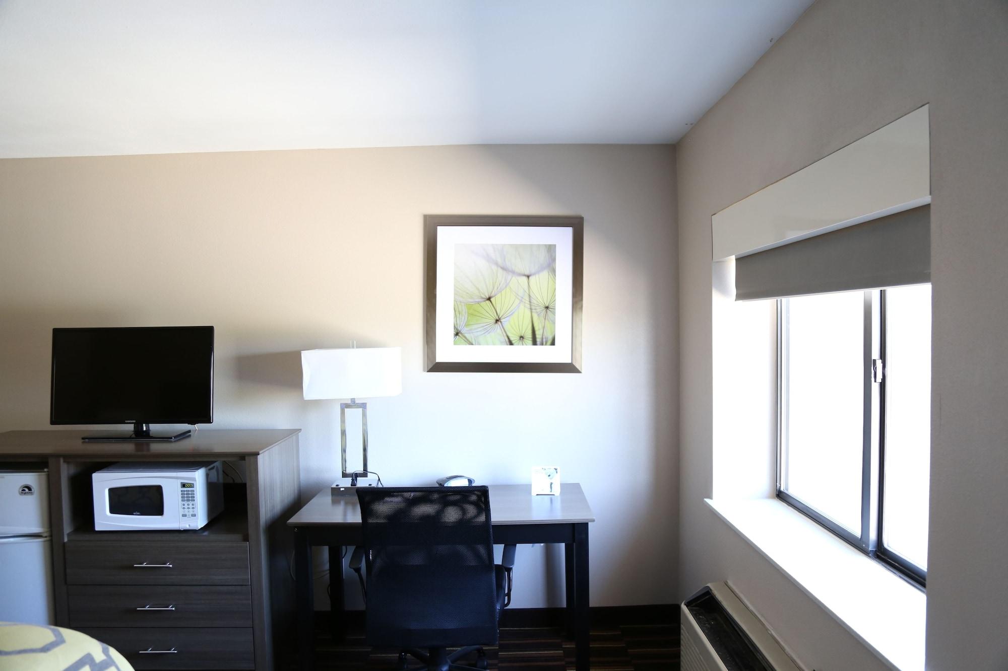 Hotel Baymont By Wyndham Plano