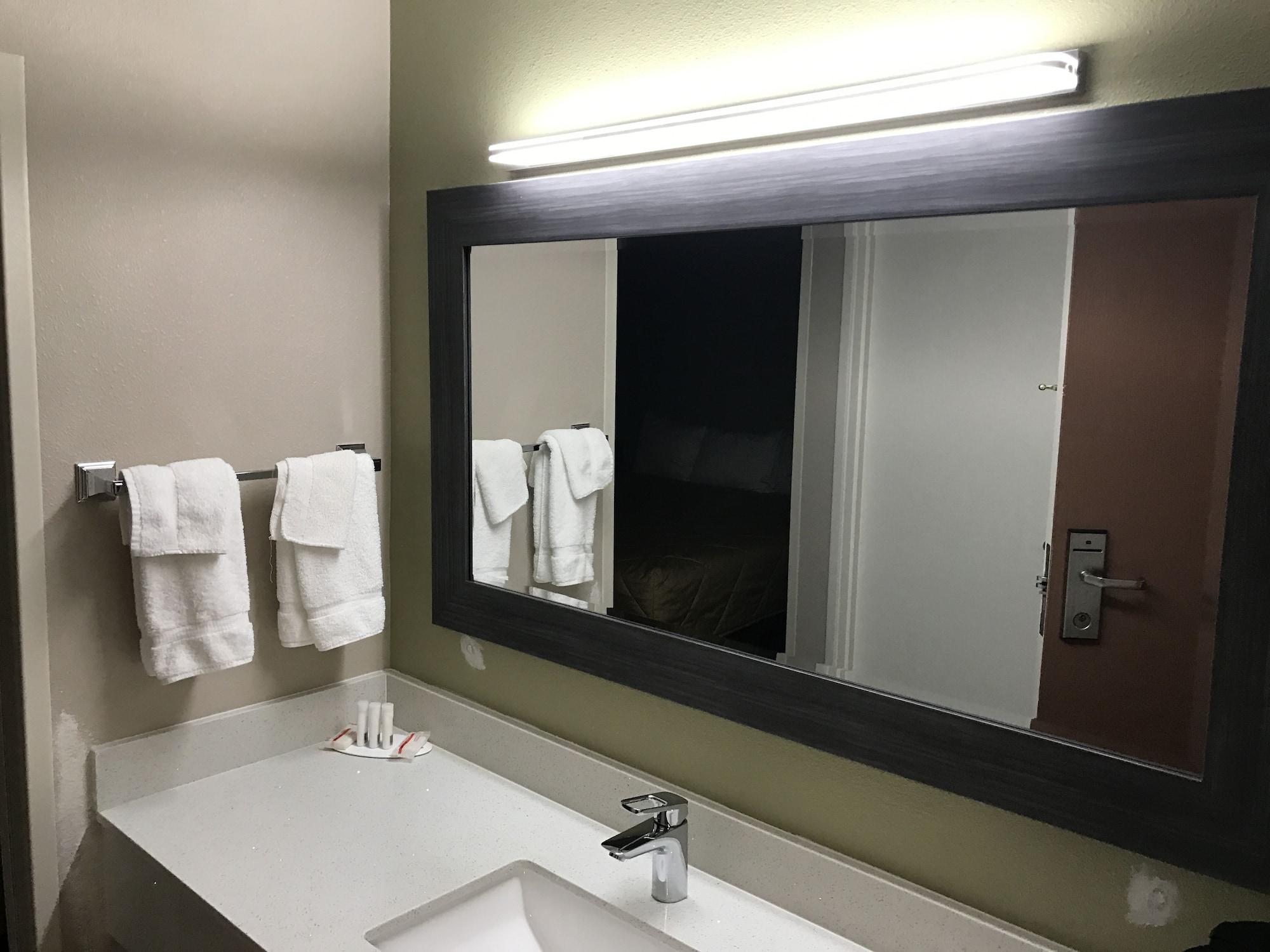 Hotel Baymont By Wyndham 2*
