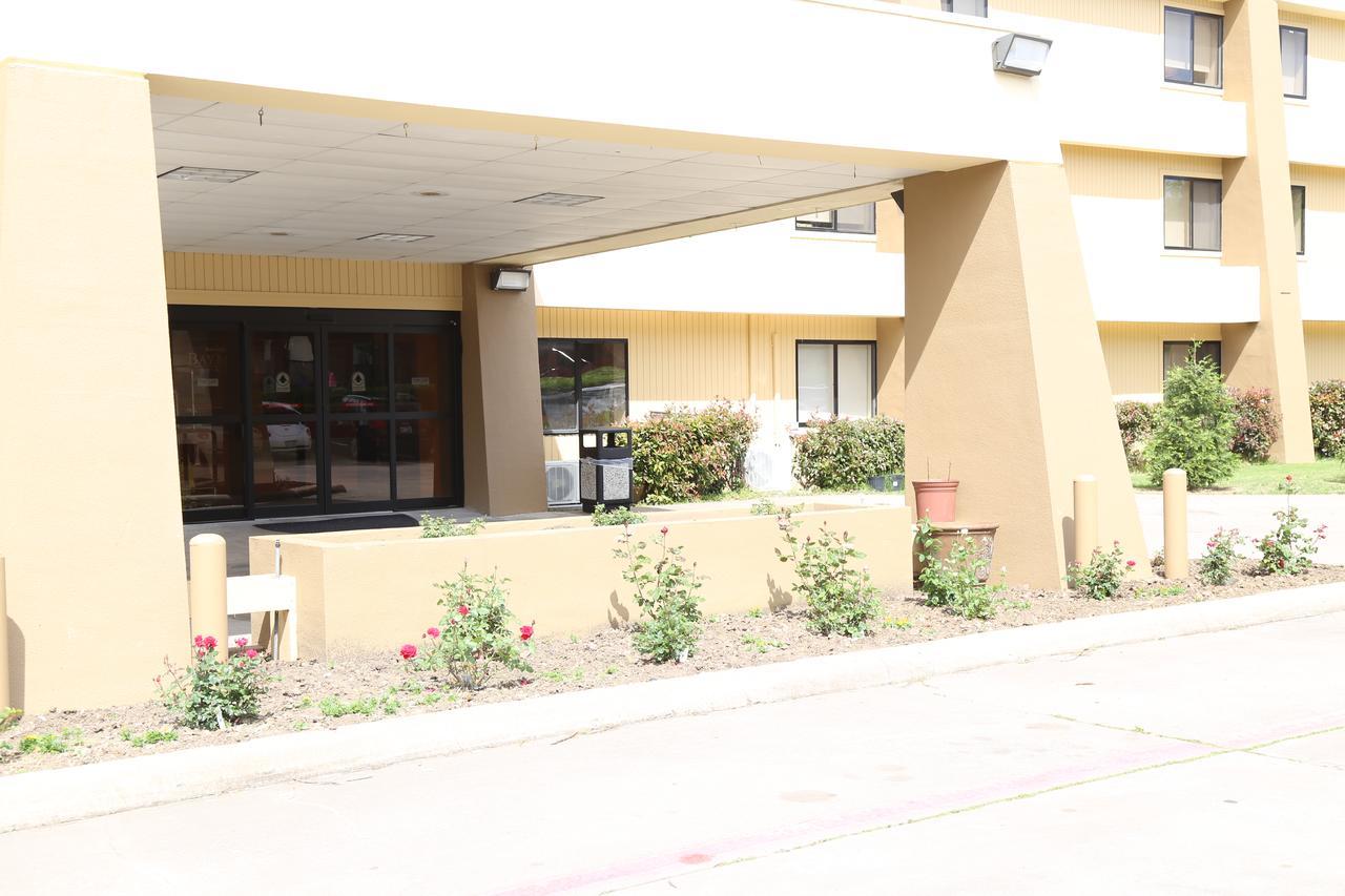 Baymont By Wyndham Hotel